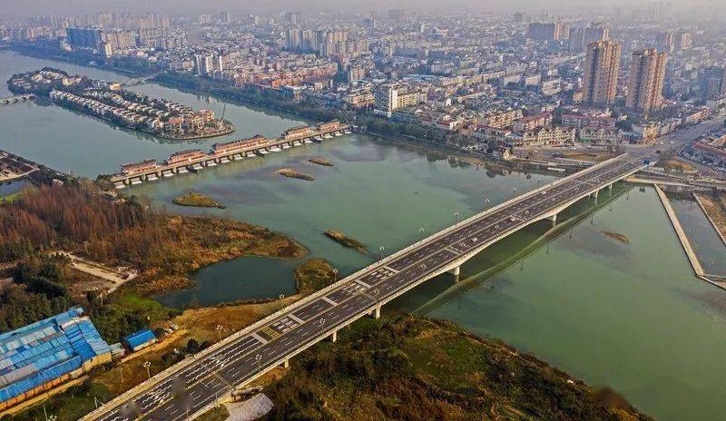 中铁八局一公司承建琴鹤大桥项目